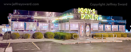 Iggys Diner, Carthage, Missouri Photograph by Jeffrey Sward
